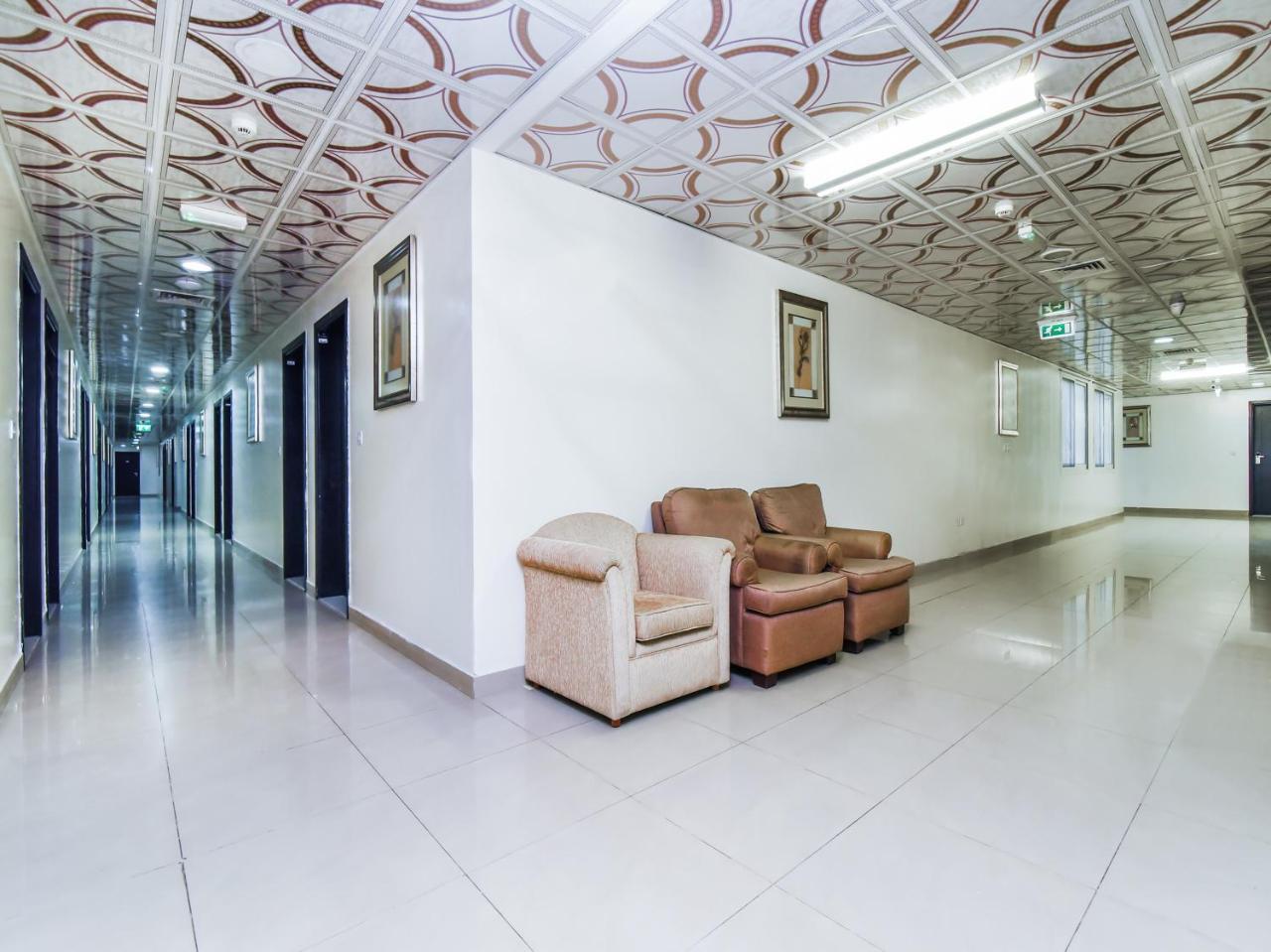 Oyo 138 Empire Hotel Apartments Dubai Eksteriør bilde